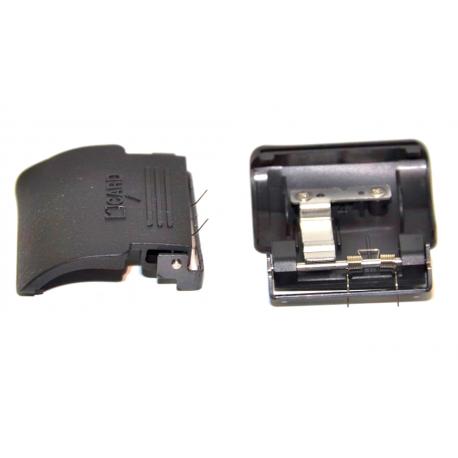 Klapka gniazda karty pamięci Nikon D5000