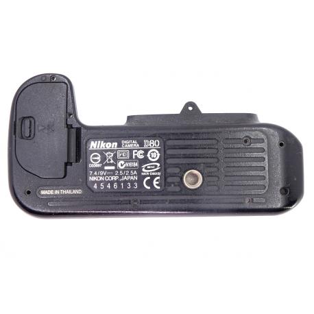 Dolna część obudowy Nikon D80 z klapką baterii