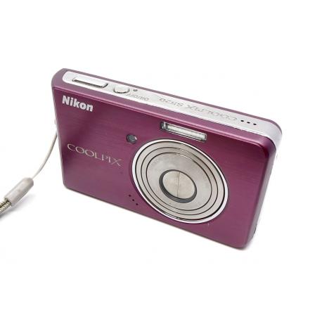 Aparat Nikon S520 – metalik – używany - ładny stan