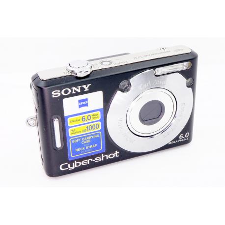 Aparat Sony CYBER-SHOT DSC W40 - malutki kompakt w ładnym stanie