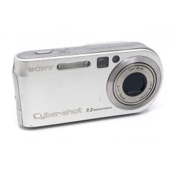 Aparat Sony CYBER-SHOT DSC-P200 kompakt 7.2 MP - dobry stan, w pełni sprawny