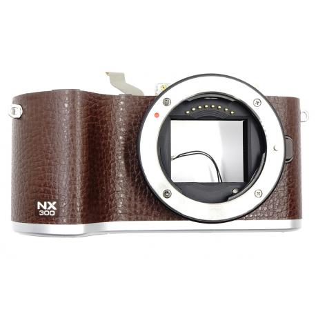 Komora i klapka baterii Samsung NX300 panel przedni z bagnetem